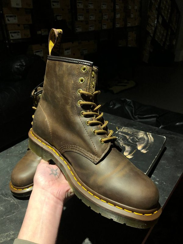 Вживані черевики Dr. Martens 1460 - Aztec Crazy Horse