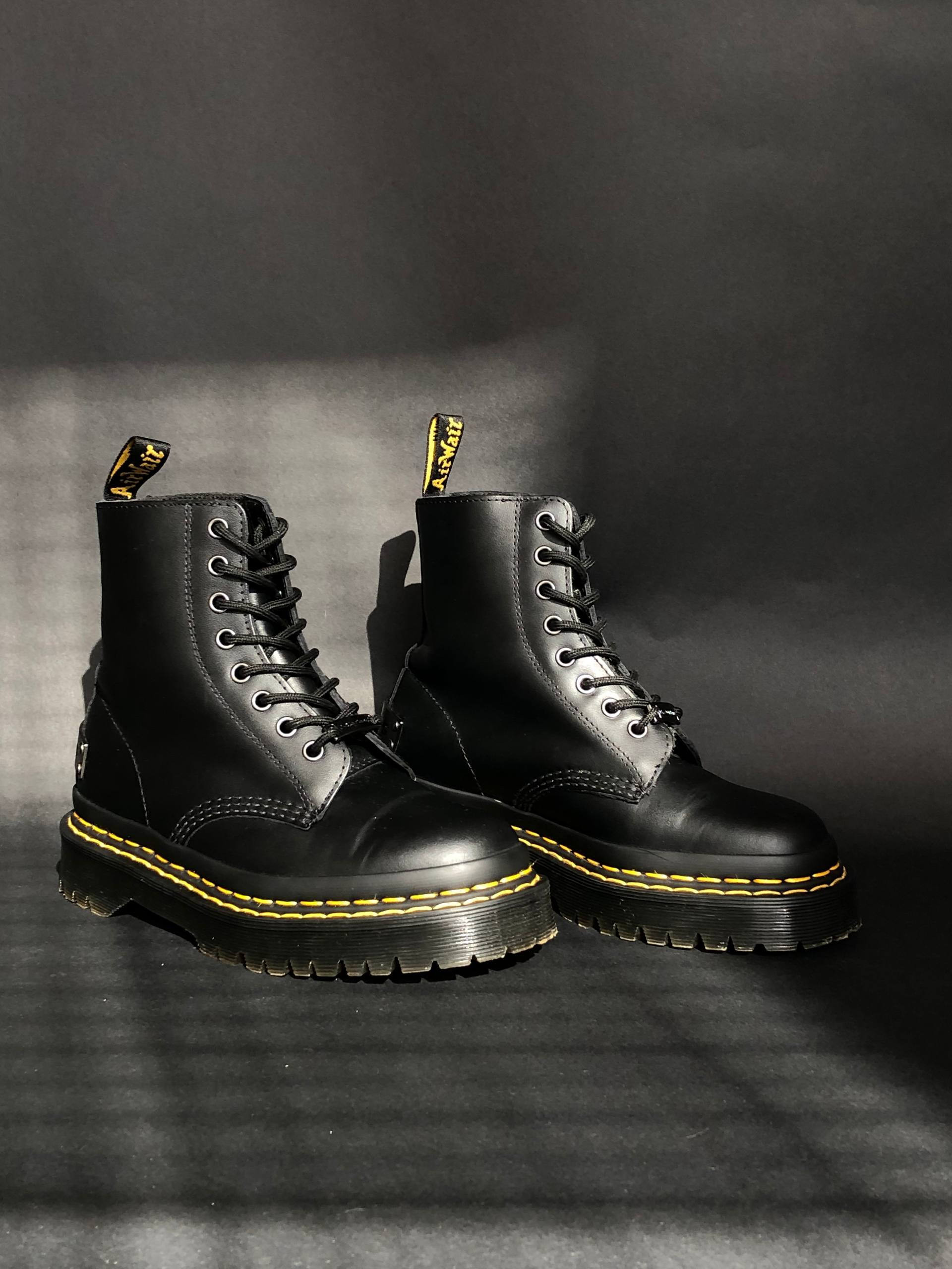 Dr. Martens 1460 Bex DS - Black Haircell (UK 5 EU 38) Б\у Dr. Martens 1460 Bex DS - Black Haircell (UK 5 EU 38) в хорошому стані. Вживані черевики Dr. Martens