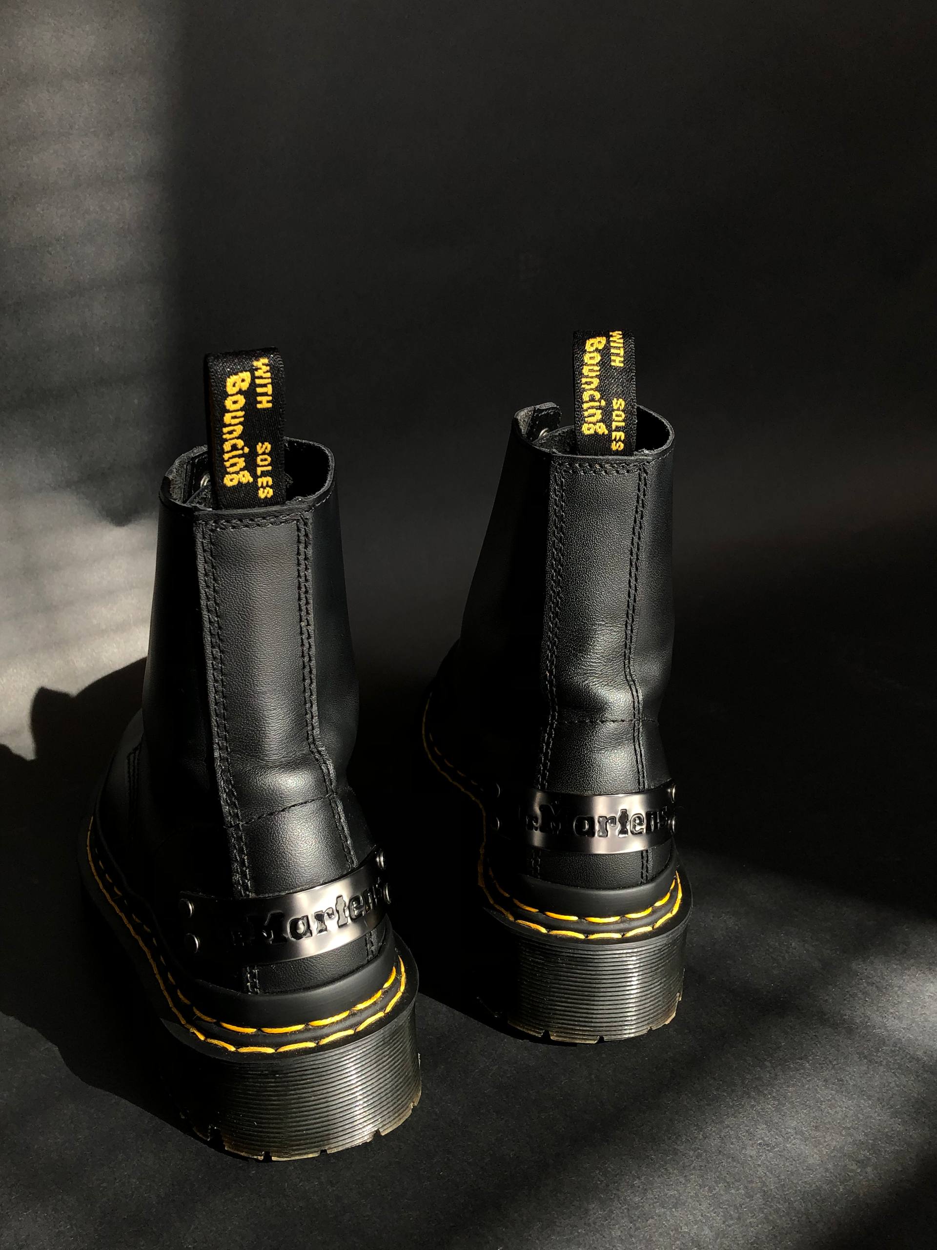 Dr. Martens 1460 Bex DS - Black Haircell (UK 5 EU 38) Б\у Dr. Martens 1460 Bex DS - Black Haircell (UK 5 EU 38) в хорошому стані. Вживані черевики Dr. Martens