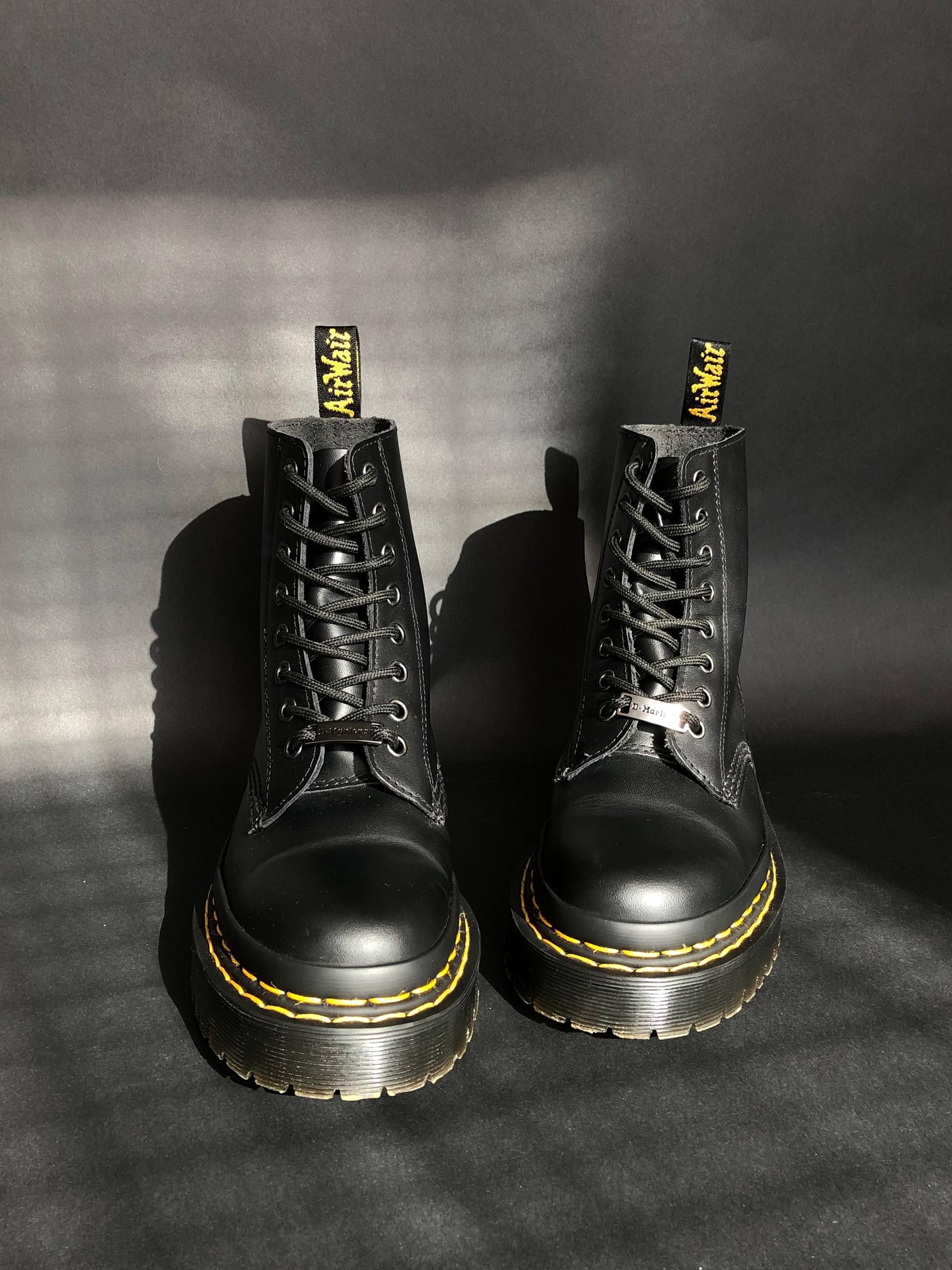 Dr. Martens 1460 Bex DS - Black Haircell (UK 5 EU 38) Б\у Dr. Martens 1460 Bex DS - Black Haircell (UK 5 EU 38) в хорошому стані. Вживані черевики Dr. Martens