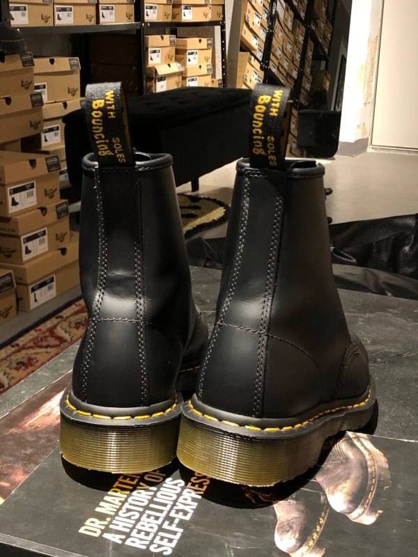 Вживані черевики Dr. Martens 1460 - Black Smooth (UK 6½ EU 40)