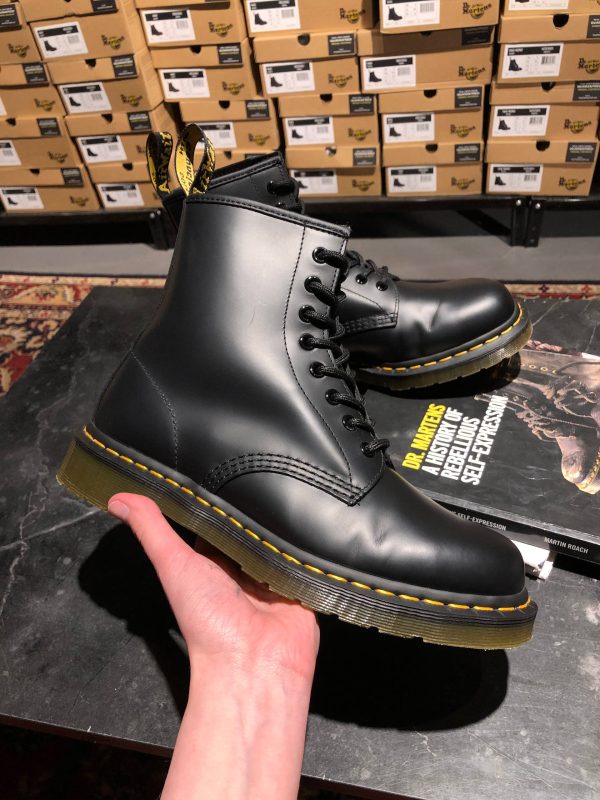 Вживані черевики Dr. Martens 1460 - Black Smooth (UK 6½ EU 40)