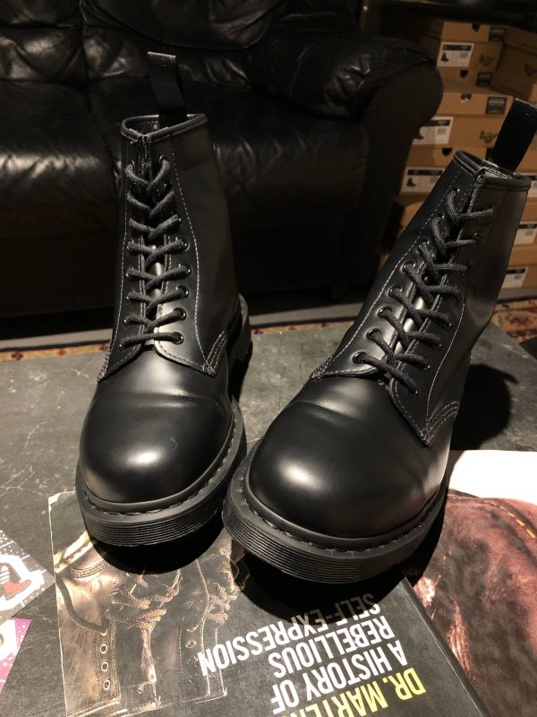 RESALE черевики Dr. Martens 1460 Mono - Black Smooth (UK 9 EU 44) Вживані Dr. Martens 1460 Mono - Black Smooth (UK 9 EU 44) Без дефектів Dr. Martens 1460 Mono - Black Smooth (UK 9 EU 44)