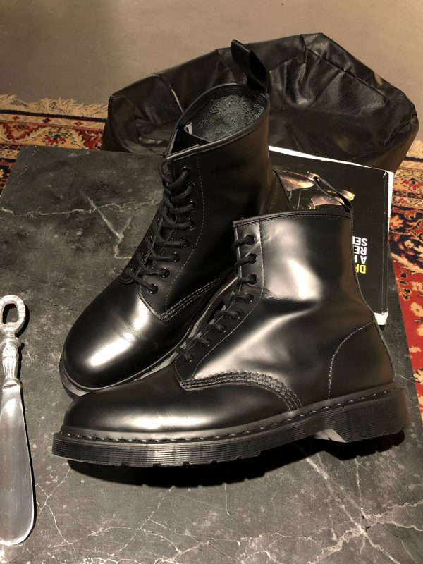 RESALE черевики Dr. Martens 1460 Mono - Black Smooth (UK 9 EU 44) Вживані Dr. Martens 1460 Mono - Black Smooth (UK 9 EU 44) Без дефектів Dr. Martens 1460 Mono - Black Smooth (UK 9 EU 44)