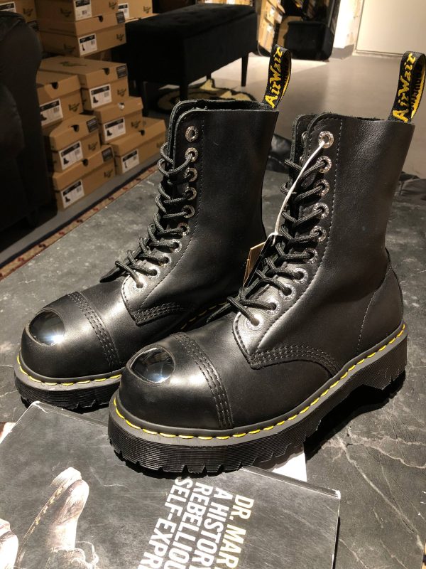 Вживані оригінальні черевики Dr. Martens 8761 BXB Black Luxor (UK 6 EU 39) Рідкісна модель з м'якої шкіри в ідеальному стані.