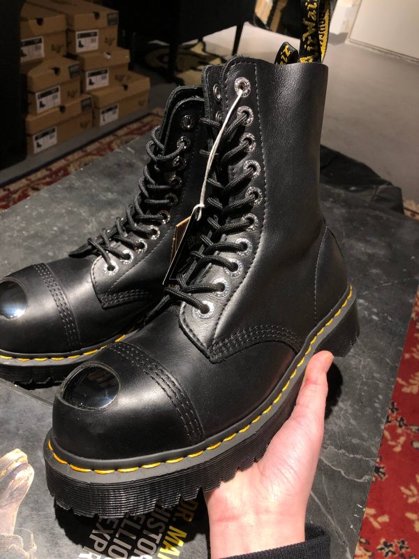 Вживані оригінальні черевики Dr. Martens 8761 BXB Black Luxor (UK 6 EU 39) Рідкісна модель з м'якої шкіри в ідеальному стані.