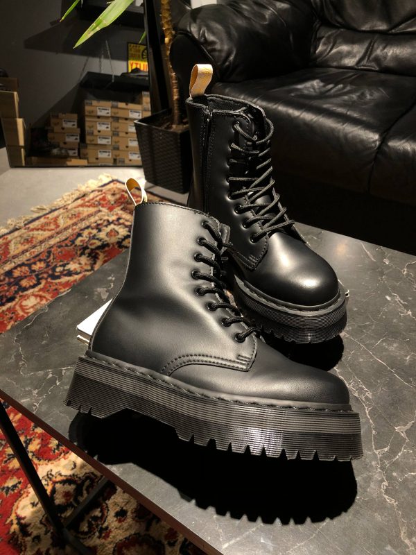 Вживані черевики Dr. Martens Jadon II Vegan - Mono Black Felix - 38 в ідеальному стані