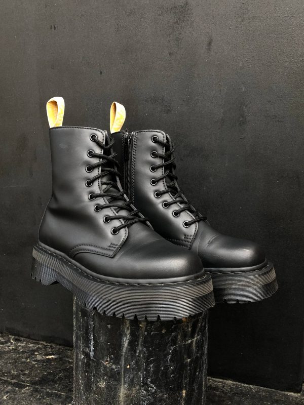Вживані черевики Dr. Martens Jadon II Vegan - Mono Black Felix Rub-Off (UK 7 EU 41)