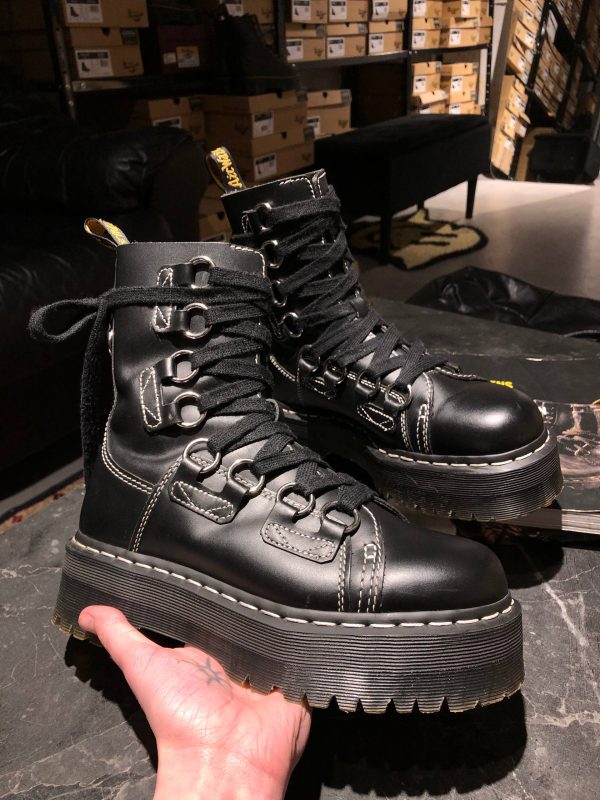Вживані черевики Dr. Martens Jadon XL Black Haircell (UK 5 EU 38) з мінімальними ознаками експлуатації. Виготовленні з міцної шкіри на платформі.