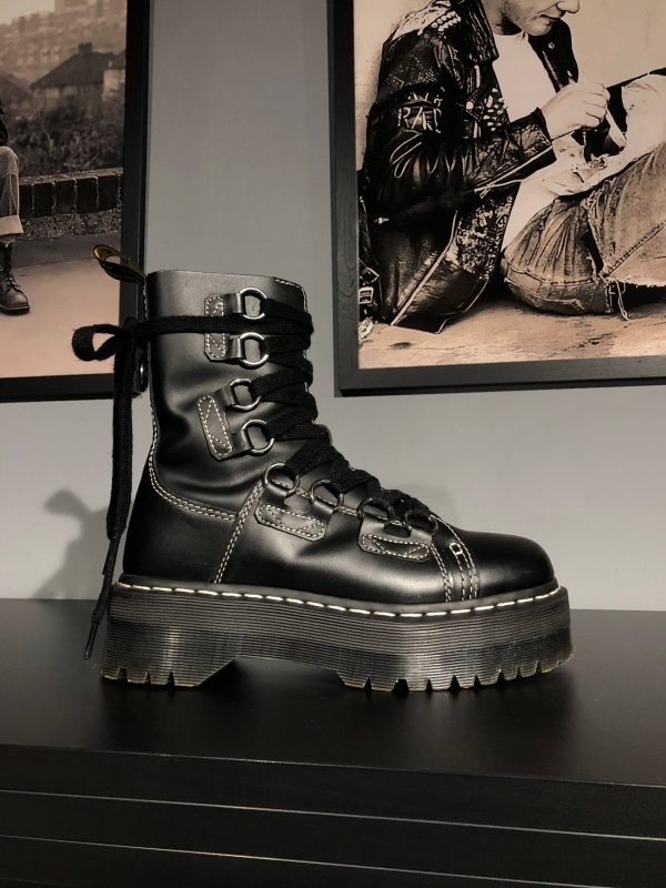Вживані черевики Dr. Martens Jadon XL Black Haircell (UK 5 EU 38) з мінімальними ознаками експлуатації. Виготовленні з міцної шкіри на платформі.