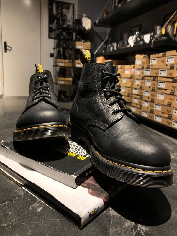 Б\у напівчеревики Dr. Martens 101 Pascal - Black Ambassador (UK 7 EU 41) в ідеальному стані, черевики мартенс як нові на resale.martens.com.ua