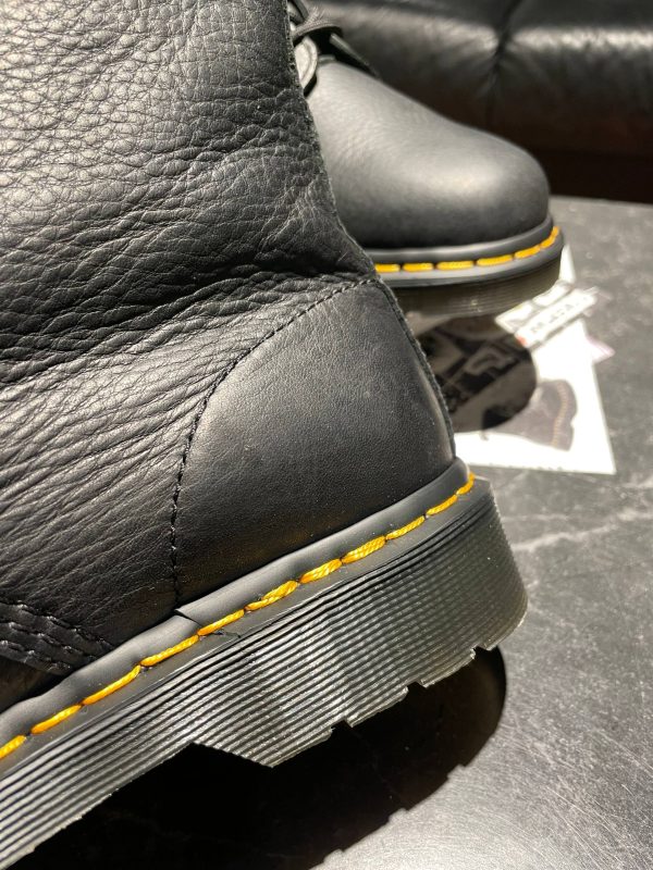 Б/у черевики Dr. Martens 1460 - Black Ambassador (UK 9 EU 43) в хорошому стані, вживане взуття Dr. Martens 1460 - Black Ambassador (UK 9 EU 43)