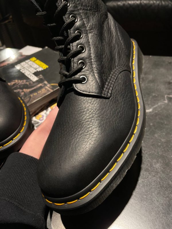 Б/у черевики Dr. Martens 1460 - Black Ambassador (UK 9 EU 43) в хорошому стані, вживане взуття Dr. Martens 1460 - Black Ambassador (UK 9 EU 43)