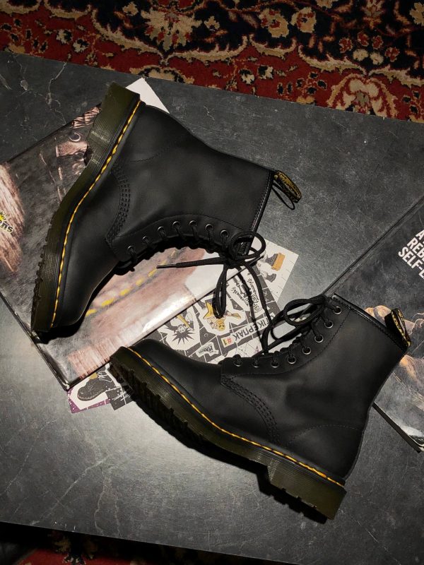 Вживані Dr. Martens 1460 W - Black Nappa (UK 5 EU 38) в хорошому стані купити в Україні