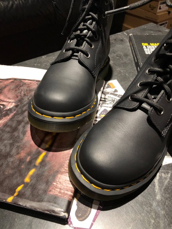 Вживані Dr. Martens 1460 W - Black Nappa (UK 5 EU 38) в хорошому стані купити в Україні