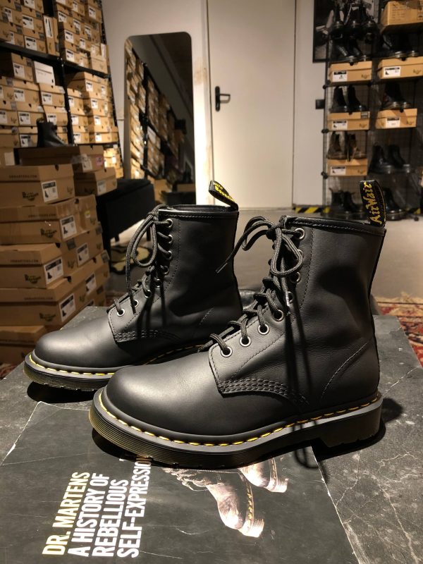 Вживані Dr. Martens 1460 W - Black Nappa (UK 5 EU 38) в хорошому стані купити в Україні