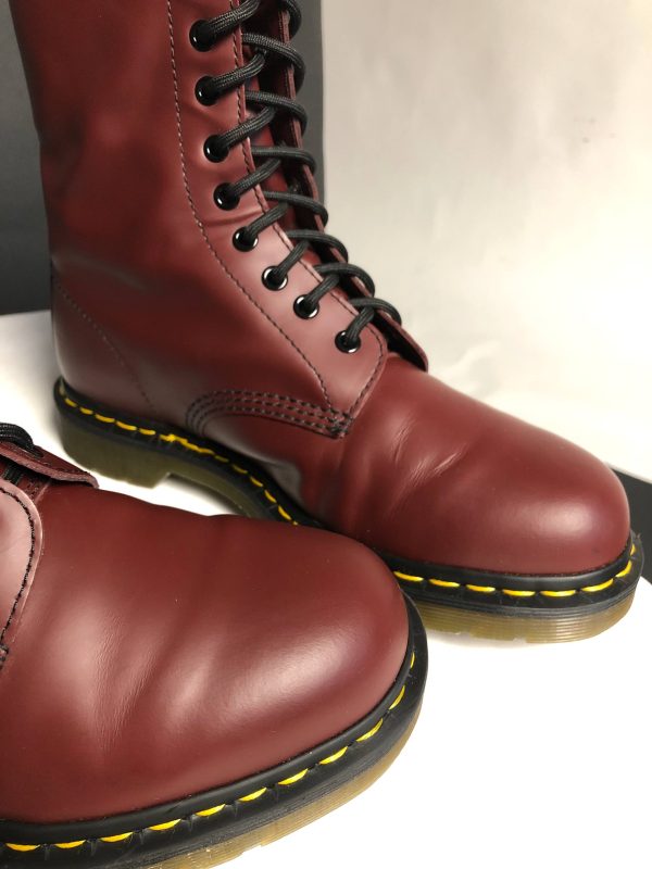 Вінтажні Dr. Martens 1490 - Cherry Red Smooth (UK 7 EU 41) купити в Україні, в хорошому стані Dr. Martens 1490 - Cherry Red Smooth (UK 7 EU 41) , вживані Dr. Martens 1490 - Cherry Red Smooth (UK 7 EU 41)
