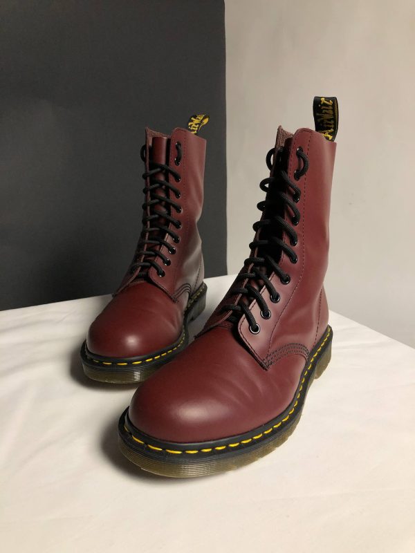 Вінтажні Dr. Martens 1490 - Cherry Red Smooth (UK 7 EU 41) купити в Україні, в хорошому стані Dr. Martens 1490 - Cherry Red Smooth (UK 7 EU 41) , вживані Dr. Martens 1490 - Cherry Red Smooth (UK 7 EU 41)