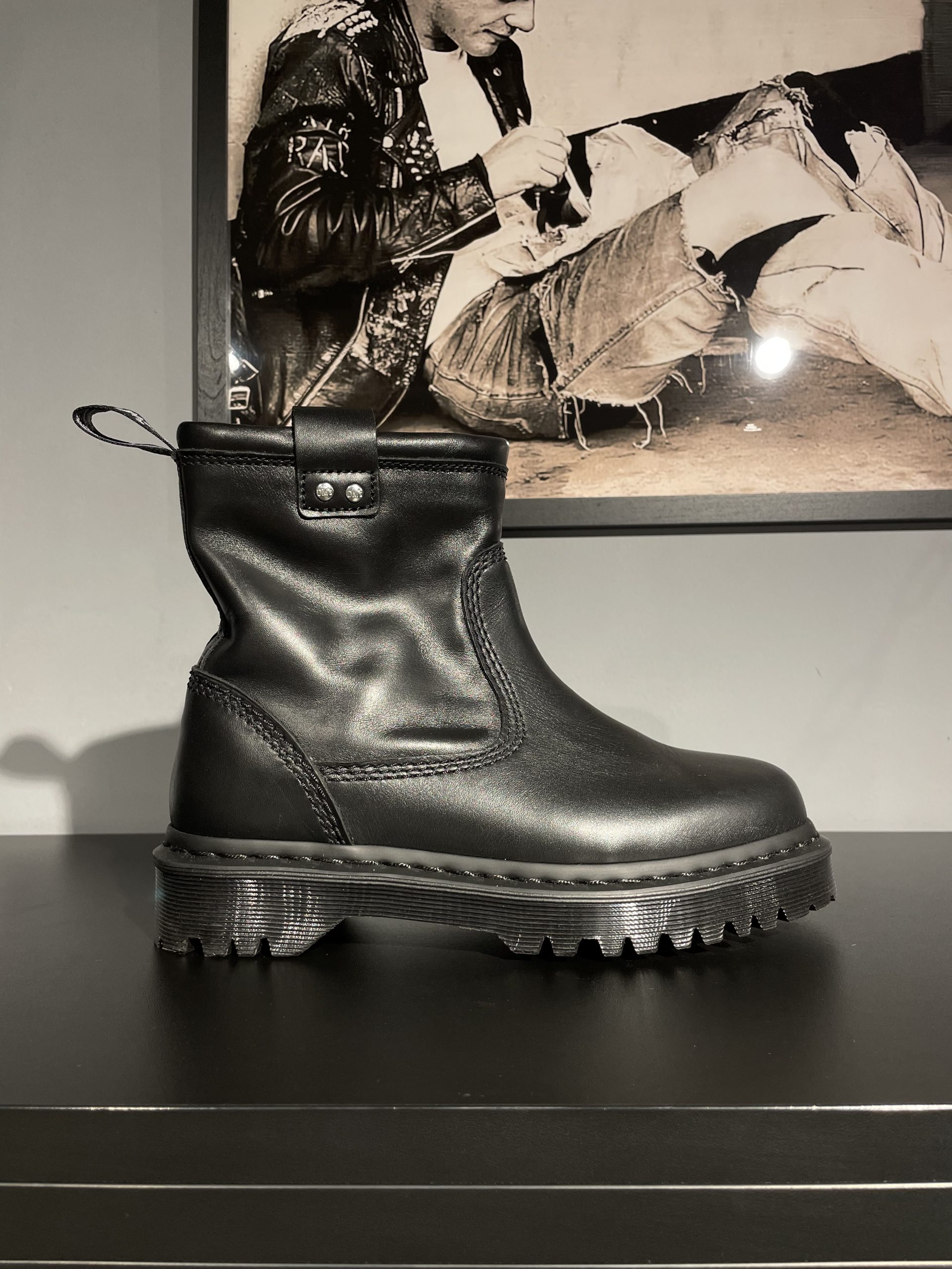Dr. Martens Anistone LO - Black Wanama (UK 5 EU 38) Вживані черевики Dr. Martens Anistone LO - Black Wanama (UK 5 EU 38) в хорошому стані