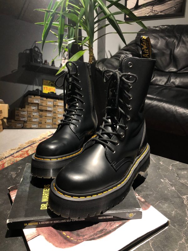 Б\у Dr. Martens Jadon Hi - Black Polished Smooth (UK 8 EU 42) в ідеальному стані, купити дешево в Україні