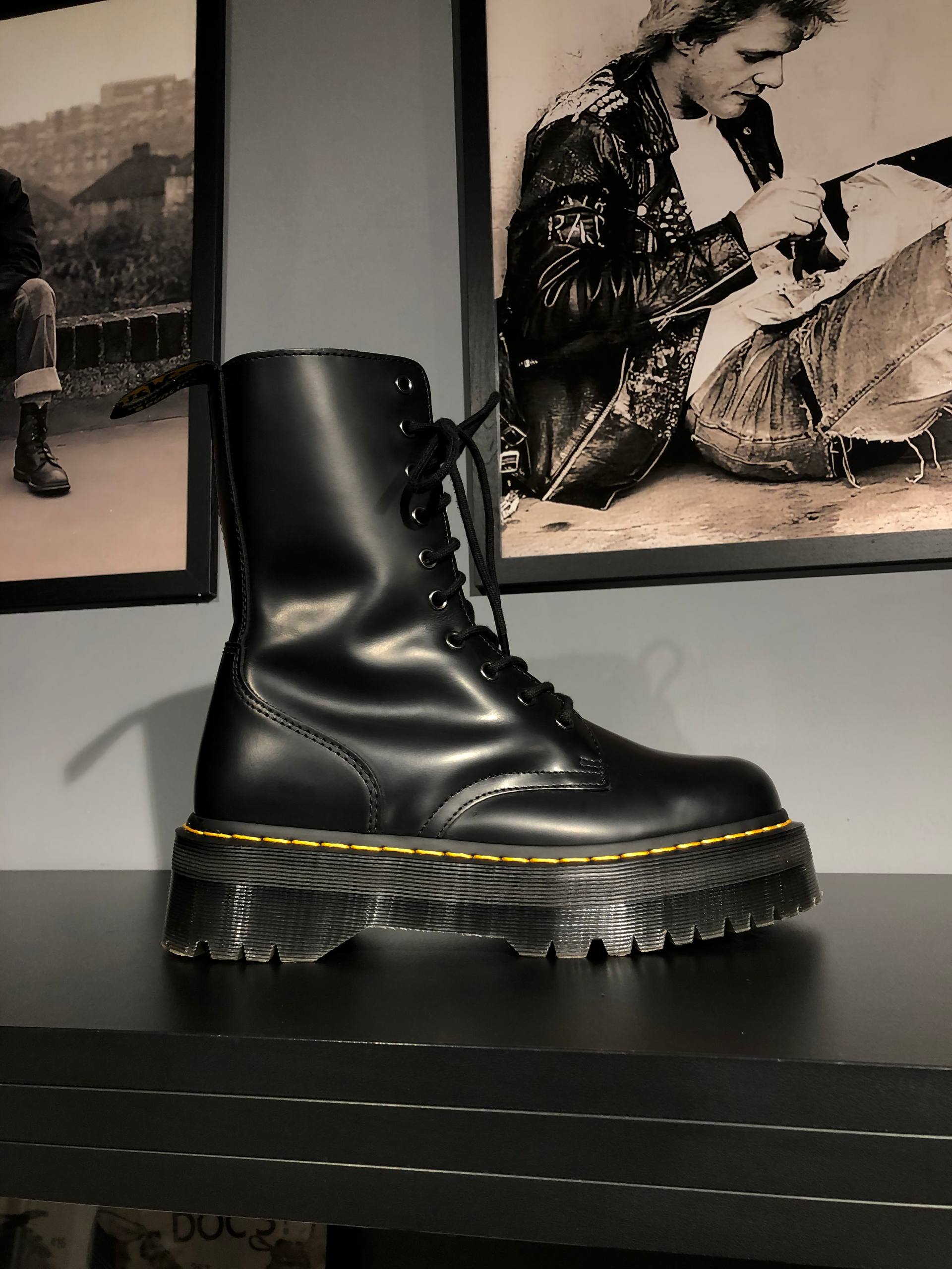 Dr. Martens Jadon Hi - Black Polished Smooth (UK 8 EU 42) Б\у Dr. Martens Jadon Hi - Black Polished Smooth (UK 8 EU 42) в ідеальному стані, купити дешево в Україні