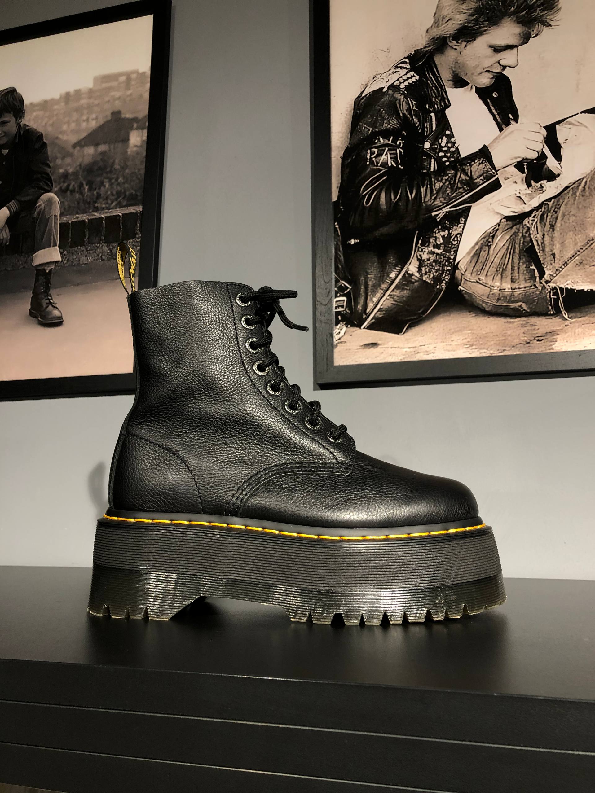 Dr. Martens Jadon Max - Black Pisa (UK 5 EU 38) Вживані черевики Dr. Martens Jadon Max - Black Pisa (UK 5 EU 38) в ідеальному стані купити в Україні