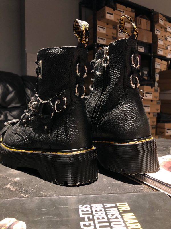 Оригінальні Dr. Martens Jadon Piercing - Black Milled Nappa (UK 10 EU 45) в хорошому стані на resale.martens.com.ua