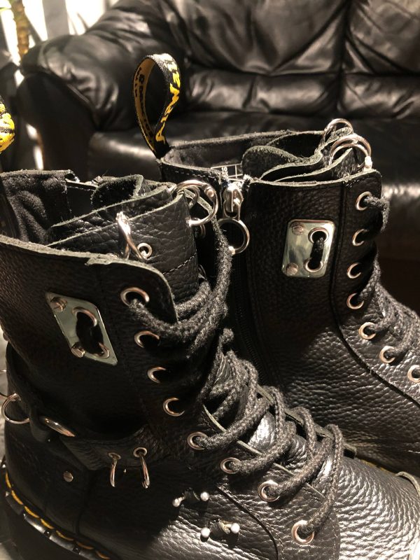 Оригінальні Dr. Martens Jadon Piercing - Black Milled Nappa (UK 10 EU 45) в хорошому стані на resale.martens.com.ua