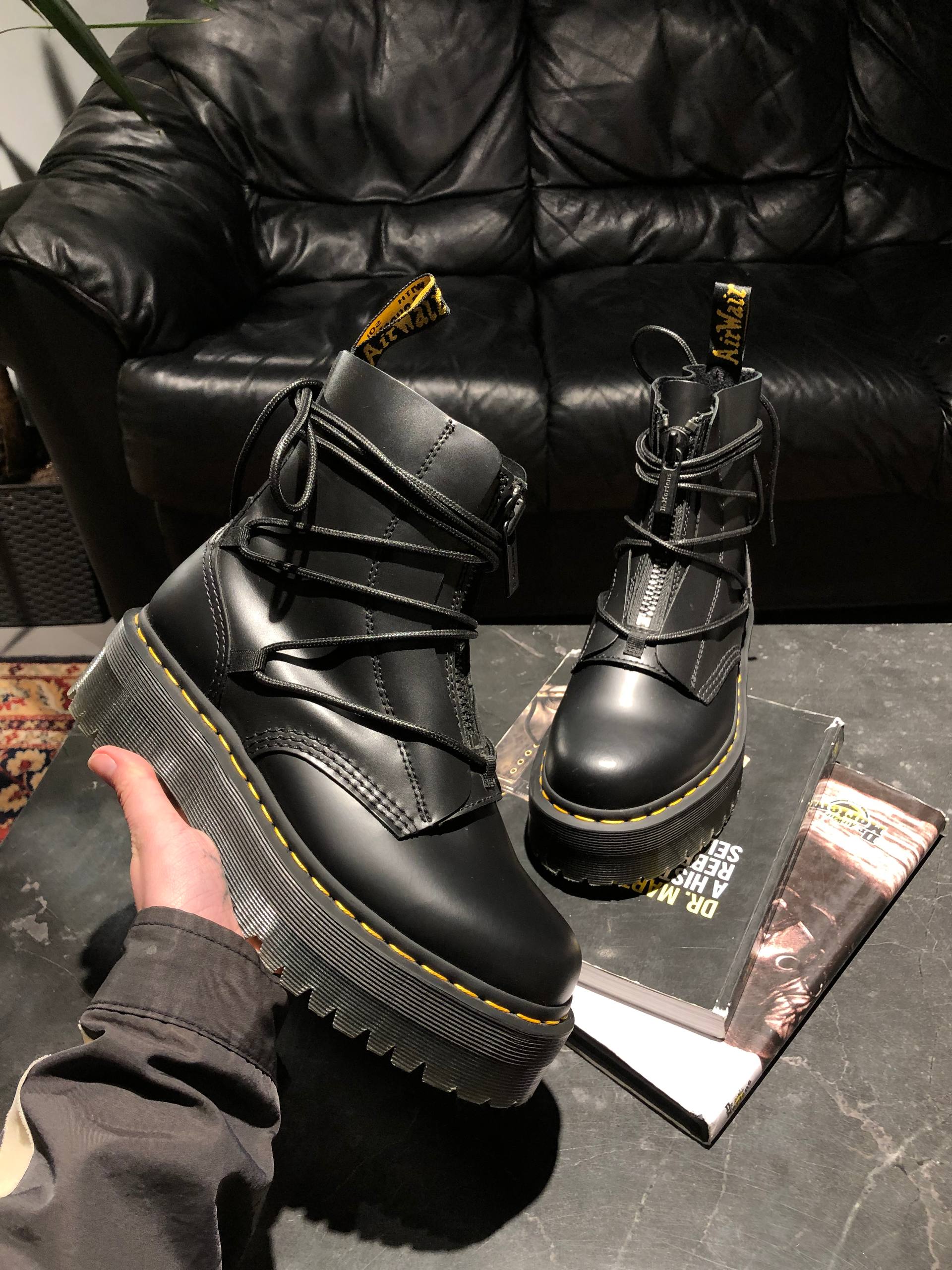 Dr. Martens Jarrick II - Black Smooth (UK 6 EU 39) ( (1) Б\у черевики мартінс Dr. Martens Jarrick II - Black Smooth (UK 6 EU 39) в ідеальному стані
