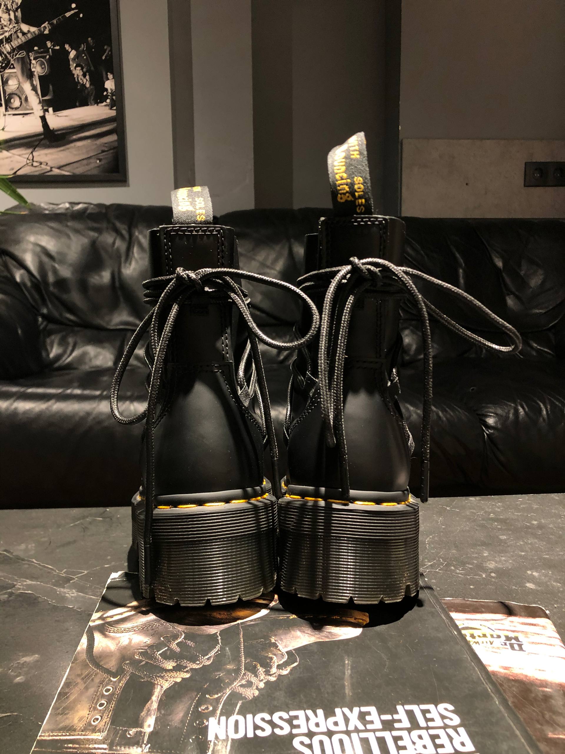 Dr. Martens Jarrick II - Black Smooth (UK 6 EU 39) ( (3) Б\у черевики мартінс Dr. Martens Jarrick II - Black Smooth (UK 6 EU 39) в ідеальному стані