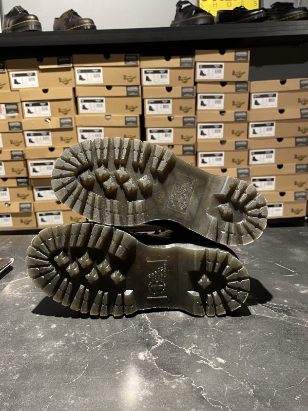 Вживані черевики Dr. Martens Sinclair - Dark Taupe Orleans (UK 4 EU 37) в хорошому стані