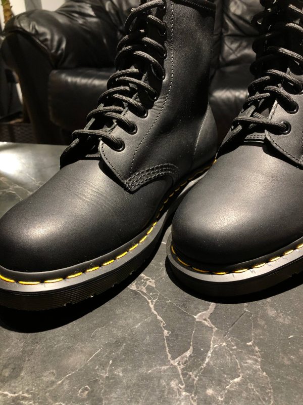 Оригінальні Dr. Martens 1460 - Black Greasy (UK 6 / EU 39) у відмінному стані купити в Україні