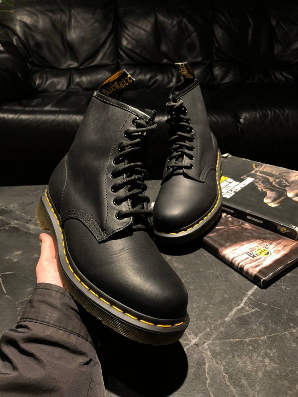 Оригінальні Dr. Martens 1460 - Black Greasy (UK 6 / EU 39) у відмінному стані купити в Україні
