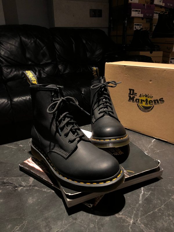 Вживані черевики Dr. Martens 1460 - Black Greasy (UK 7 EU 41) в чудовому стані купити онлайн