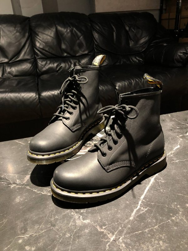 Вживані черевики Dr. Martens 1460 - Black Greasy (UK 7 EU 41) в чудовому стані купити онлайн