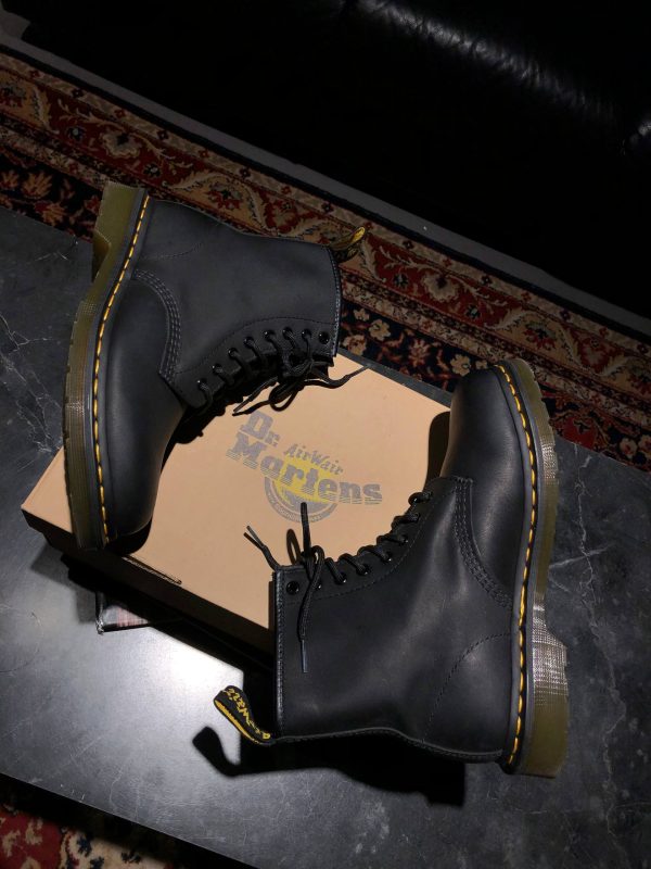 Вживані черевики Dr. Martens 1460 - Black Greasy (UK 7 EU 41) в чудовому стані купити онлайн