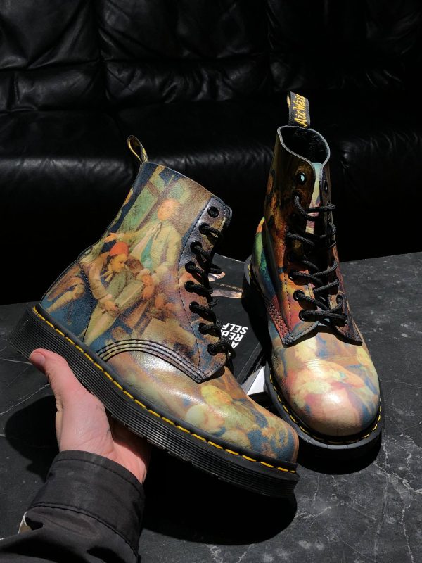 Унікальна рідкісна колекційна модель Dr. Martens 1460 Pascal - Museum Collection Hogarth (UK 4 EU 37) в ідеальному стані купити в Україні на resale.martens.com.ua