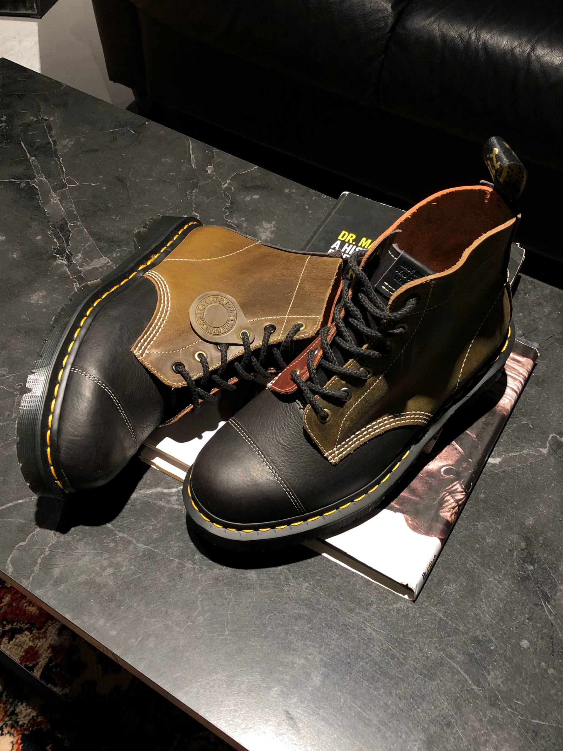 Dr. Martens 101 'Made In England' Dead Stock - Multi Color (UK 8 EU 42) (12) Dr. Martens 101 'Made In England' Dead Stock - Multi Color (UK 8 EU 42) купити оригінальні Martens в Україні