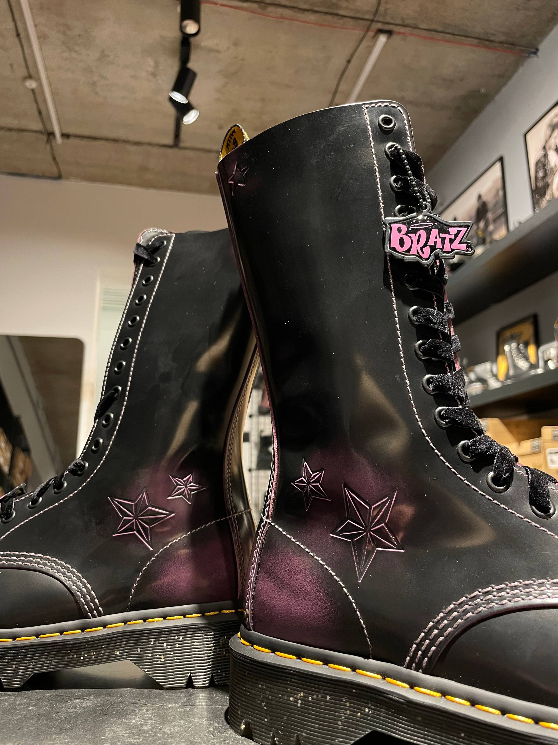 Dr. Martens x Bratz 1B99 Bex - Black / Purple Arcadia