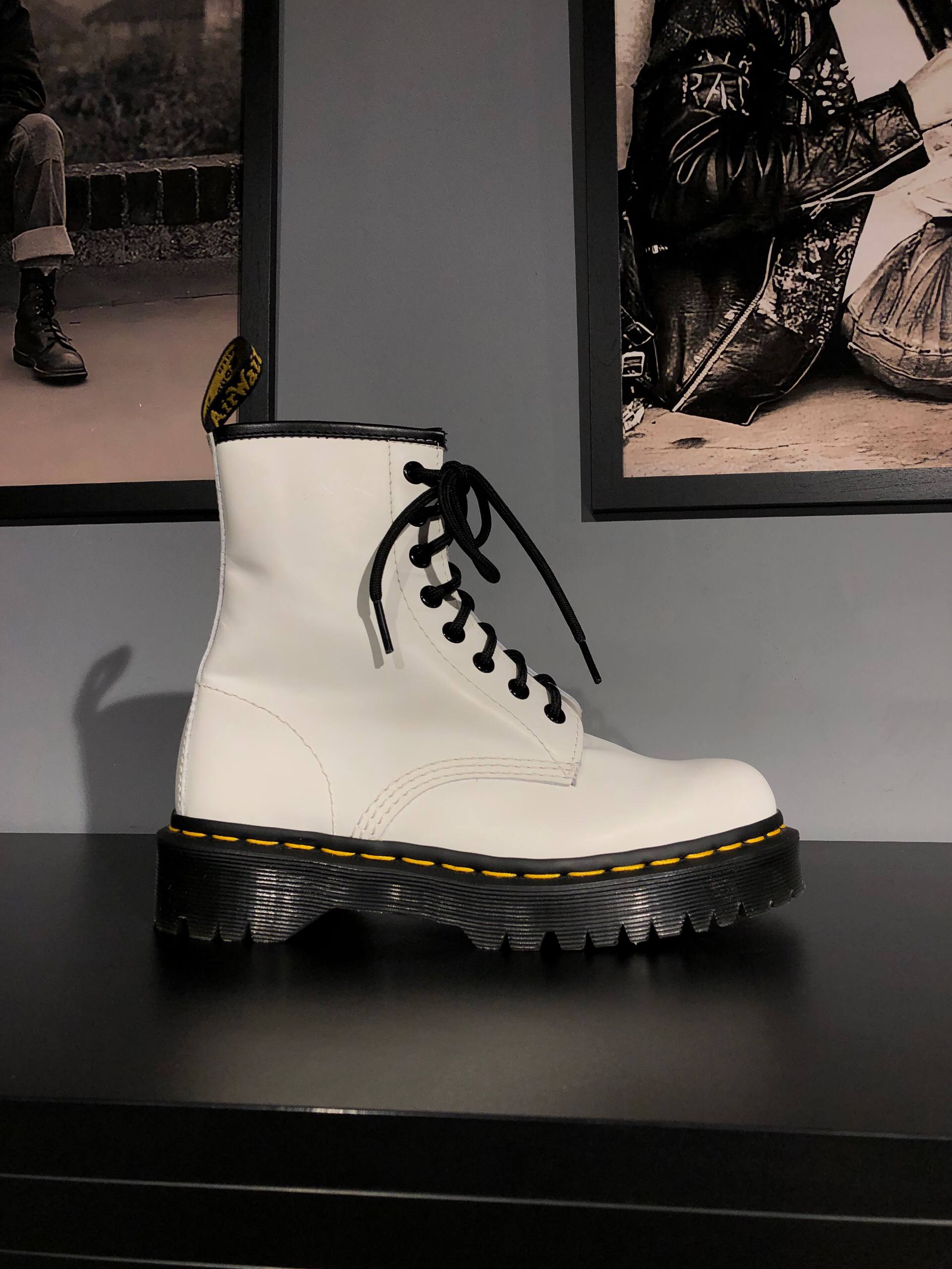 Dr. Martens 1460 Bex - White Smooth (UK 4 EU 37) (1) Вживані черевики Dr. Martens 1460 Bex - White Smooth (UK 4 EU 37) в чудовому стані купити в Україні