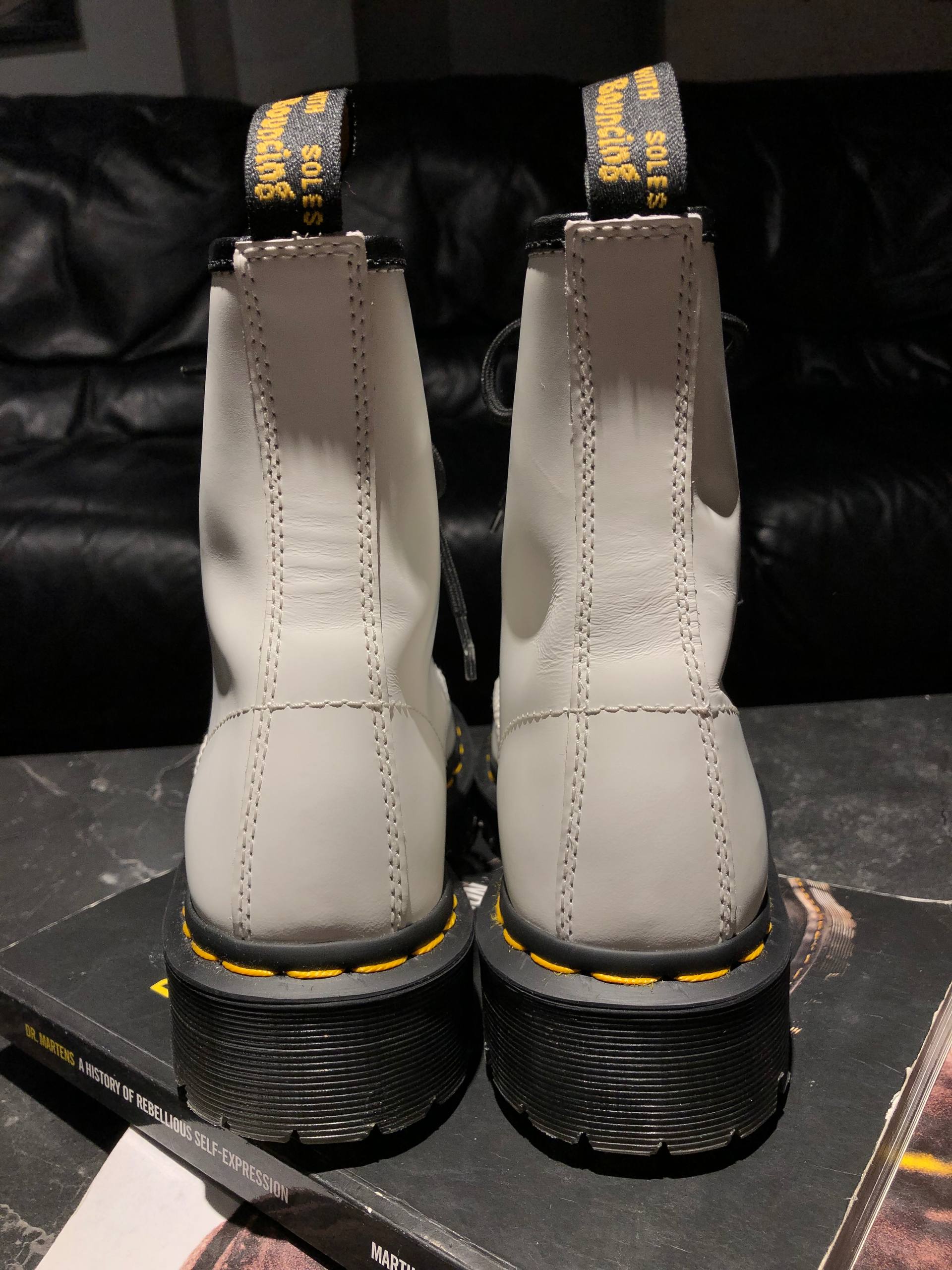 Dr. Martens 1460 Bex - White Smooth (UK 4 EU 37) (3) Вживані черевики Dr. Martens 1460 Bex - White Smooth (UK 4 EU 37) в чудовому стані купити в Україні