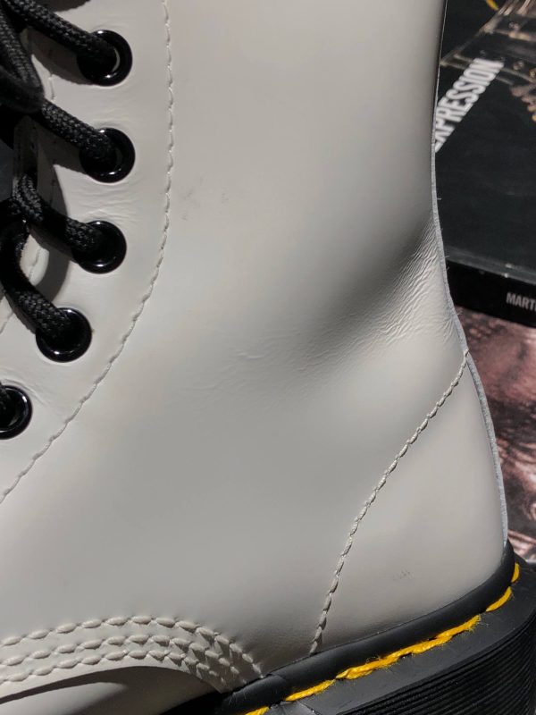 Вживані черевики Dr. Martens 1460 Bex - White Smooth (UK 4 EU 37) в чудовому стані купити в Україні