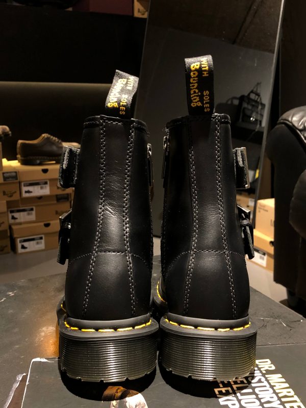Dr. Martens 1460 - Black Classic Pull Up (UK 4 EU 37)