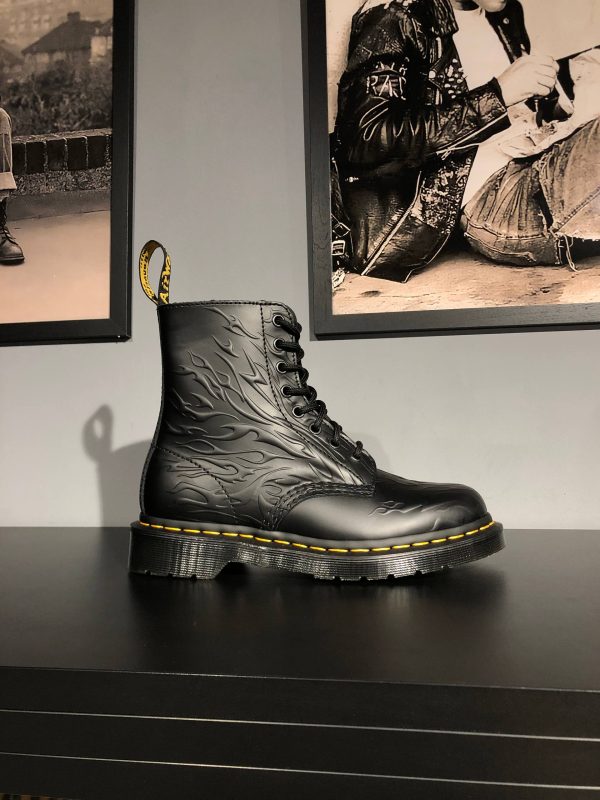 Черевики Dr. Martens 1460 - Black Flame Polished Smooth (UK 4 EU 37) в ідеальному стані купити