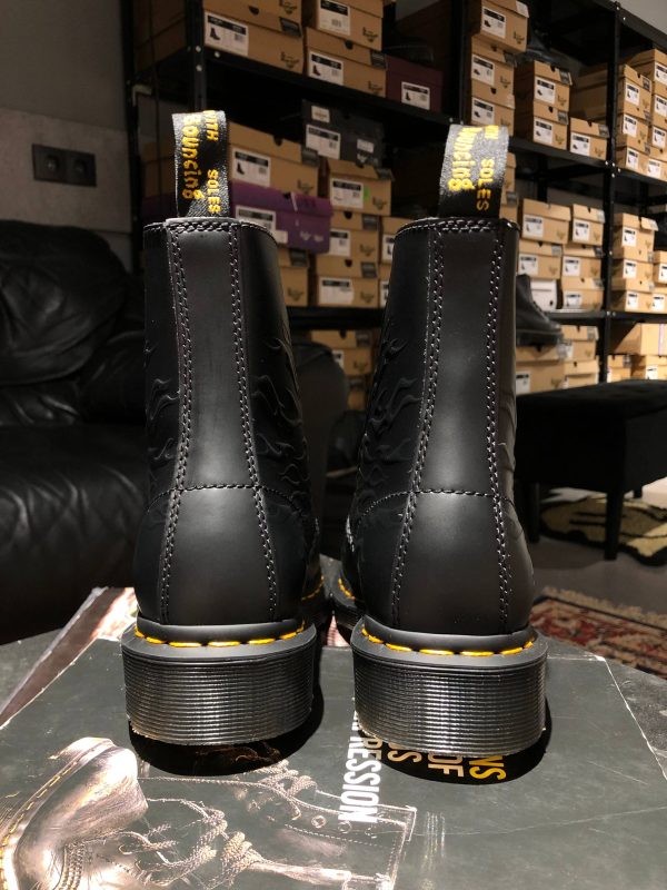 Черевики Dr. Martens 1460 - Black Flame Polished Smooth (UK 4 EU 37) в ідеальному стані купити