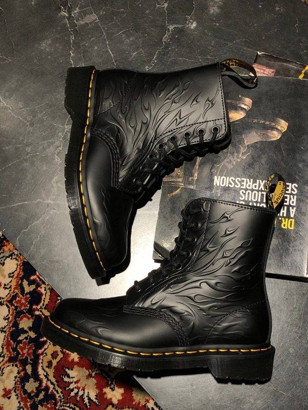 Черевики Dr. Martens 1460 - Black Flame Polished Smooth (UK 4 EU 37) в ідеальному стані купити