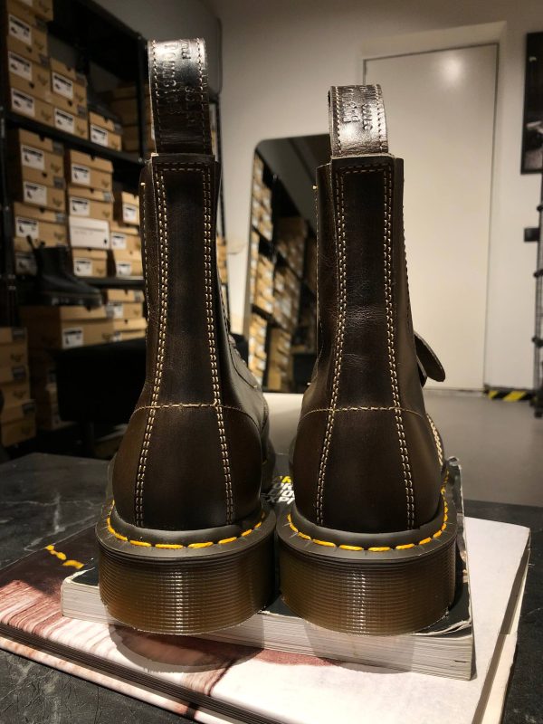 Вінтажне взуття Dr. Martens Pascal 'Made In England' - Grey Vintage (UK 8 EU 42) в ідеальному стані